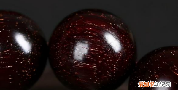 如何辨别小叶紫檀包浆，怎样判断小叶紫檀手串真假