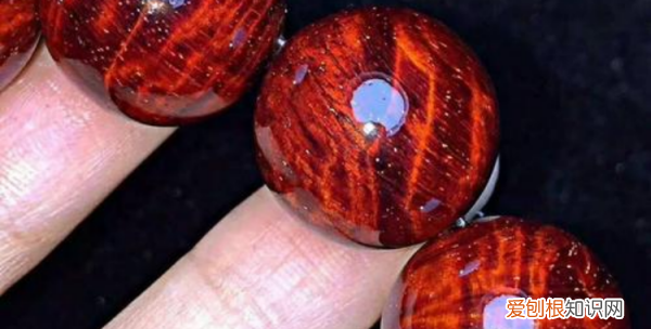 如何辨别小叶紫檀包浆，怎样判断小叶紫檀手串真假