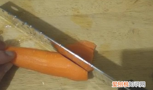 怎么切胡萝卜丝，红萝卜丝怎么切才能最细