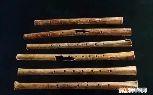 金属制的萨克斯和长笛为啥能算木管乐器呢