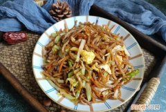 北方人爱吃的炒饼丝,炒饼对北方人的意义