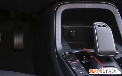 观致五suv怎么开天窗的，观致5全景天窗怎么开不了