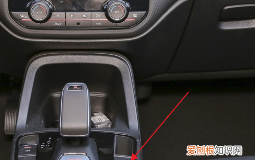 观致五suv怎么开天窗的，观致5全景天窗怎么开不了