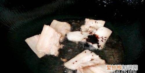 东北猪肉白菜炖粉条的家常做法