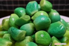 怎样泡腊八蒜又绿又脆窍门,泡腊八蒜用什么醋好吃