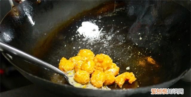 翡翠大虾球的做法,翡翠虾球的做法