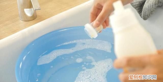 羽绒服毛衣怎么洗不缩水 毛衣羽绒服清洗