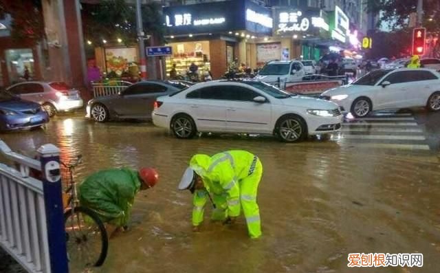 雨天行车安全注意事项汇总