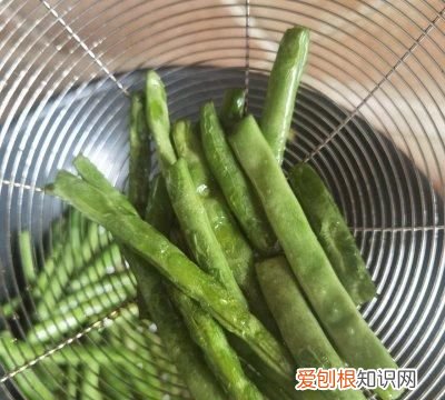 家常版豆角烧茄子,做法简单又下饭,一碗米饭根本不够