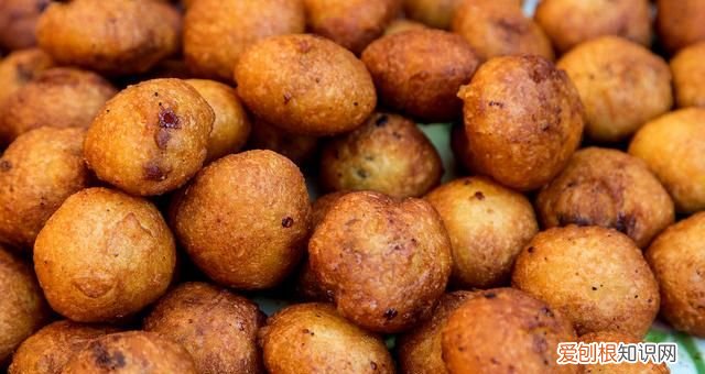 厨师长教你炸糖糕的正确做法,炸糖糕的和面做法