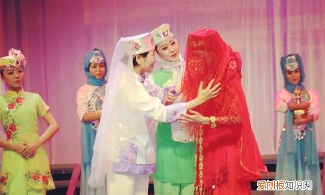 汉族和回族打招呼