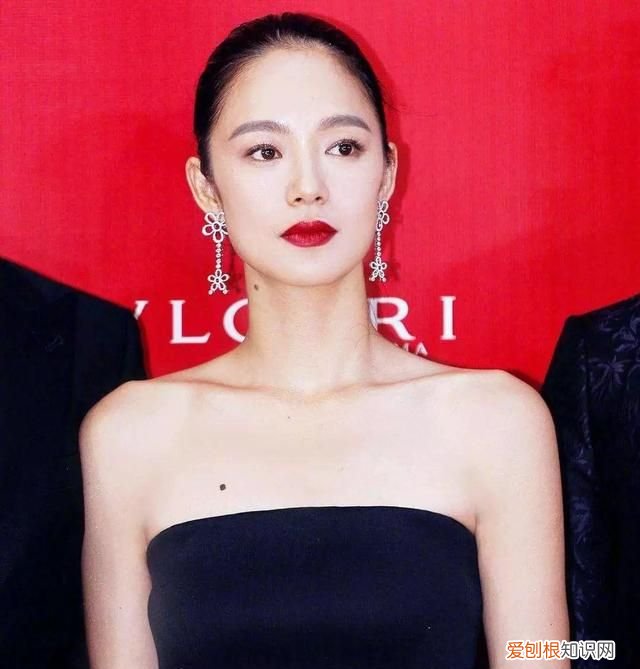 欧阳娜娜的鼻子是塌鼻子吗,欧阳娜娜鼻子侧脸