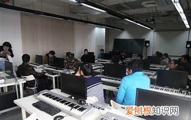 高中音乐教师资格证考什么,高中音乐教师资格面试考什么