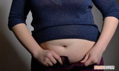 用什么泡水喝可祛除顽固性脂肪 中年油腻妇女的四个标准