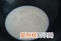 脆皮炸鲜奶外酥里嫩趁热吃 奶香味十足的炸鲜奶外酥里嫩