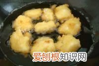 脆皮炸鲜奶外酥里嫩趁热吃 奶香味十足的炸鲜奶外酥里嫩