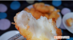脆皮炸鲜奶外酥里嫩趁热吃 奶香味十足的炸鲜奶外酥里嫩