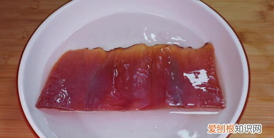 泡鱿鱼怎么泡又快又好,正确泡发干鱿鱼的5个步骤