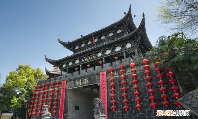 旅游专列是住火车上吗,中国最值得去的5个地方旅游专列