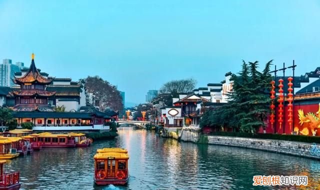 旅游专列是住火车上吗,中国最值得去的5个地方旅游专列