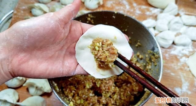 黄瓜苦瓜角瓜凉拌,苦瓜和南瓜一起怎么炒好吃