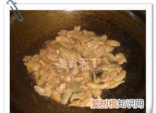 木耳肉片的做法，木耳炒肉片怎么炒嫩又好吃视频