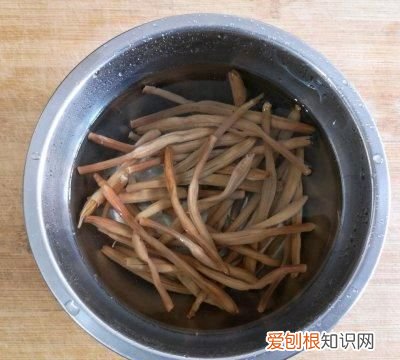 好吃的黄花木耳炒鸡蛋,是不是很有食欲呀