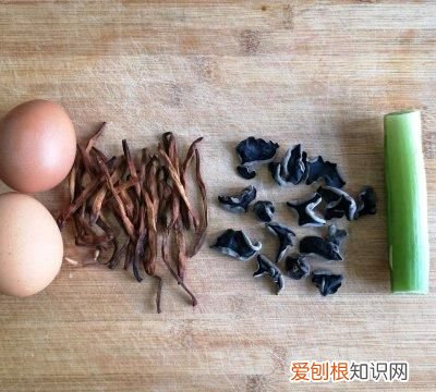 好吃的黄花木耳炒鸡蛋,是不是很有食欲呀