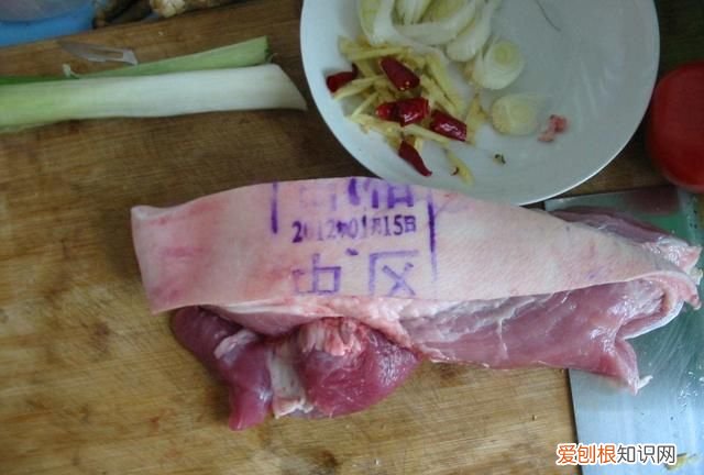 买猪肉什么形的章最安全 买猪肉时盖什么颜色的章是好肉