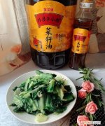 清炒油麦菜放什么调料,菜籽油不管炒什么菜都很香