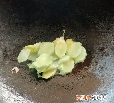 清炒油麦菜放什么调料,菜籽油不管炒什么菜都很香