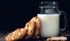 牛奶真的是蛋白质越高越好吗,牛奶中蛋白质脂肪含量越高越好吗