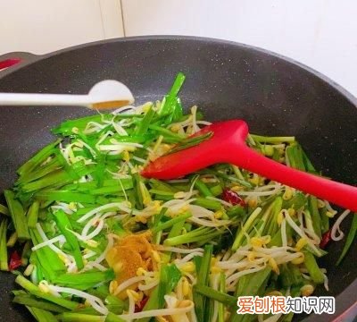 豆芽木耳韭菜鸡蛋一起怎么炒好吃 韭菜炒豆芽最简单的做法