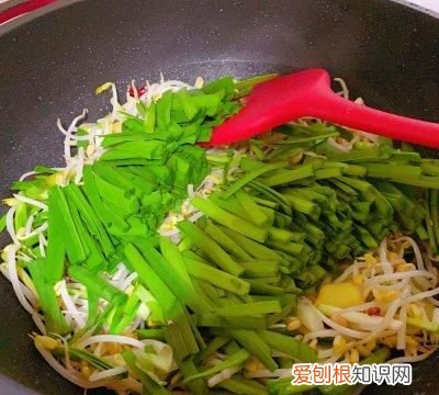 豆芽木耳韭菜鸡蛋一起怎么炒好吃 韭菜炒豆芽最简单的做法