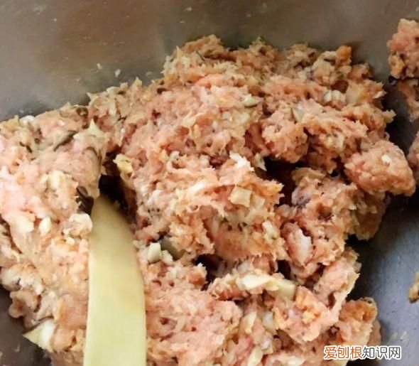 肉末酿青椒的做法 青椒酿肉是蒸还是煎的