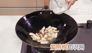 油豆腐怎么炒好吃 家常菜做法,糖尿病人油豆腐酿肉怎么做