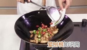 油豆腐怎么炒好吃 家常菜做法,糖尿病人油豆腐酿肉怎么做