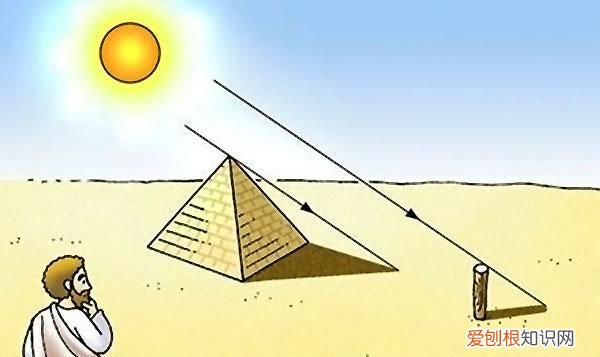 如何巧妙测量金字塔高度