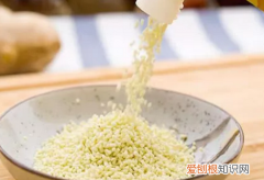 鸡精吃多了会怎么样，纯味精吃在嘴里是什么味道