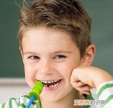 原来笔帽上的小孔也是救命孔