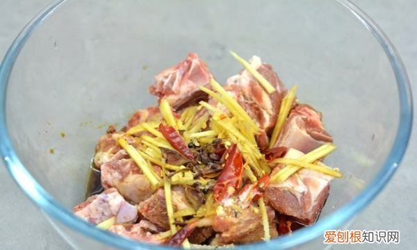 芋头排骨的做法，芋头蒸排骨怎么做