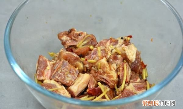 芋头排骨的做法，芋头蒸排骨怎么做