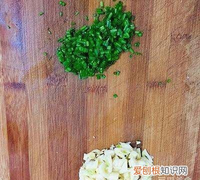 西红柿炖豆腐的做法，西红柿和豆腐怎样做好吃