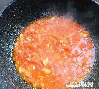 西红柿炖豆腐的做法，西红柿和豆腐怎样做好吃