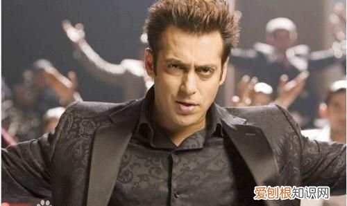 印度电影英雄赞曲原型，如何评价张艺谋电影《英雄》