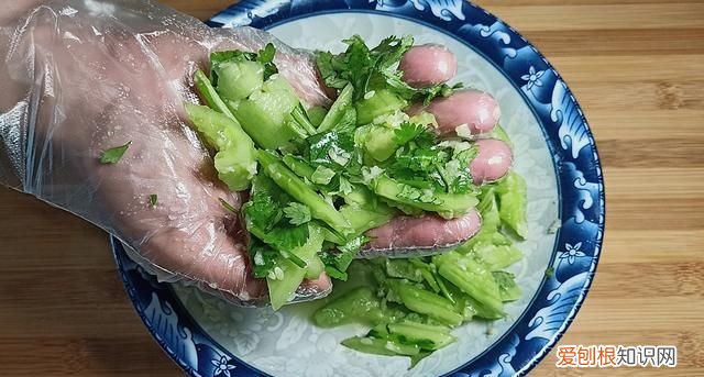 美食分享这样做的拍黄瓜清脆爽口