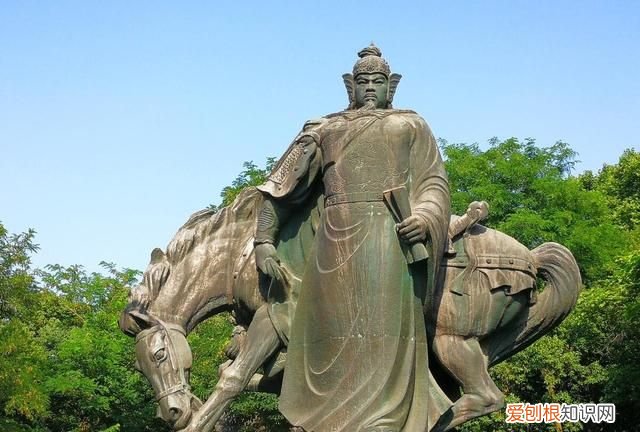 历史上德才兼备的人物事迹岳飞