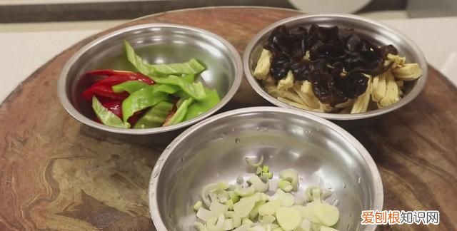 清炒腐竹红烧肉炖土豆的家常做法 清炒腐竹最正宗的做法