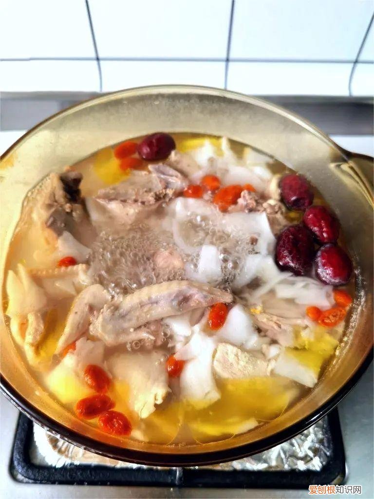 椰子煲鸡汤放什么材料