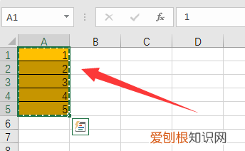 excel要怎样才可以复制表格保持原有样式